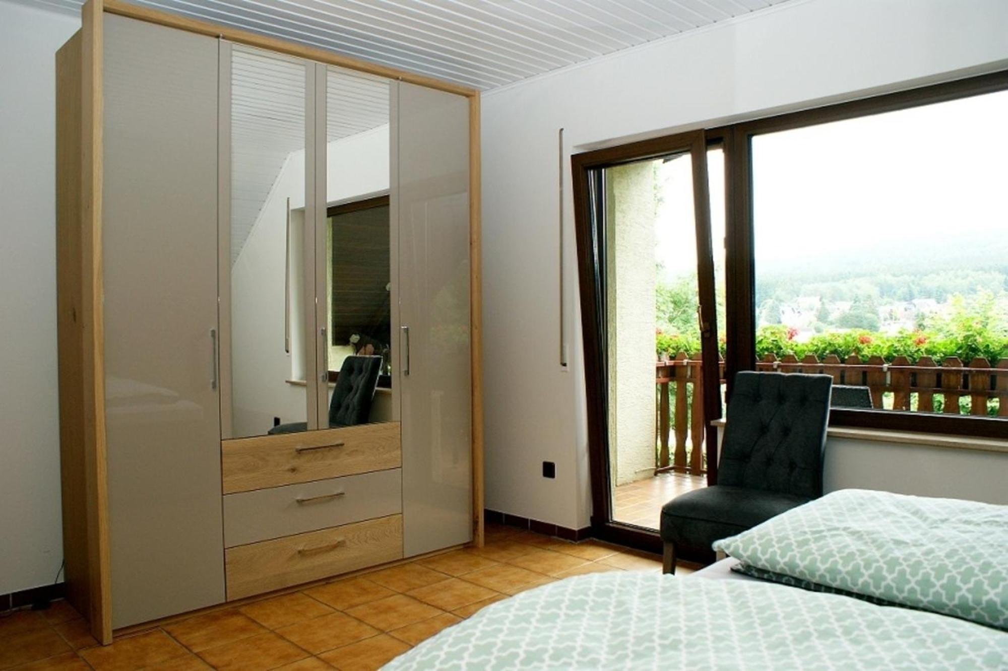 Haus "Zwischen Den Waeldern" Apartment Allenbach ภายนอก รูปภาพ